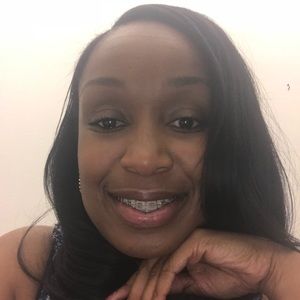 Meet your Posher, Aisha